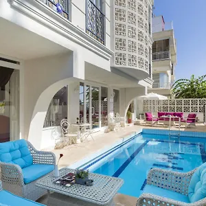 Hotel Wise & - Adults Only